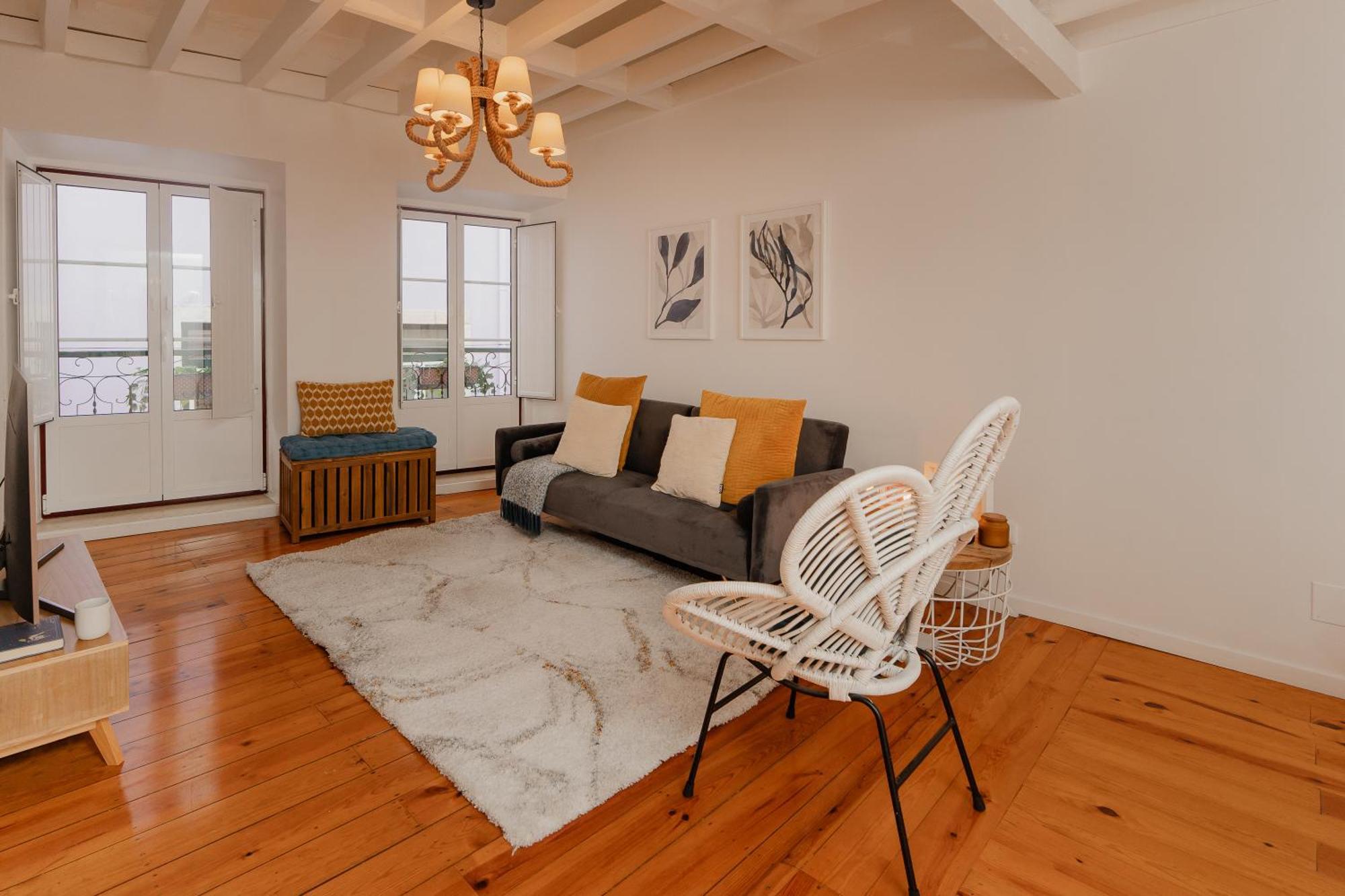 Appartamento Stylish Getaway In A Mezzanine Flat By The Castle Lisbona Esterno foto