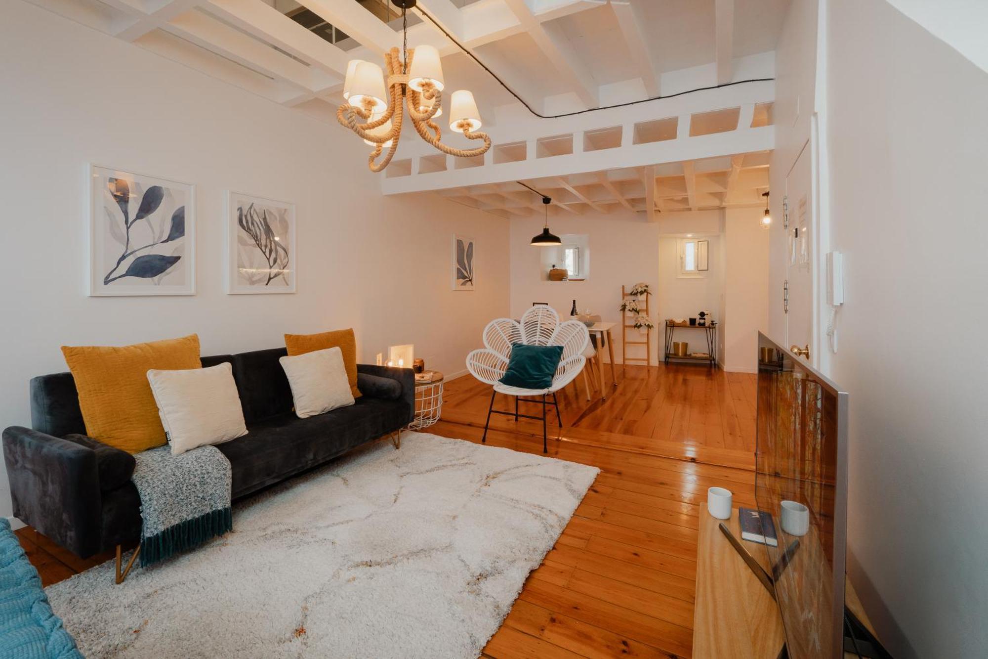 Appartamento Stylish Getaway In A Mezzanine Flat By The Castle Lisbona Esterno foto